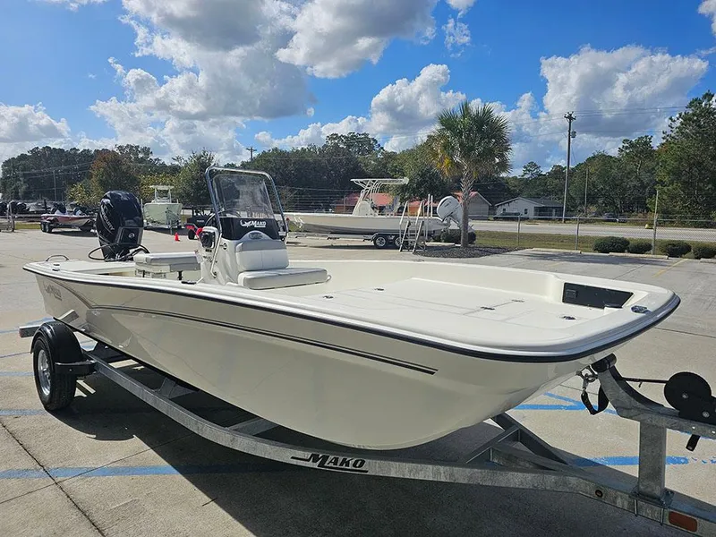 Slide: The Image of 2025 Mako Pro Skiff 17 CC - 5