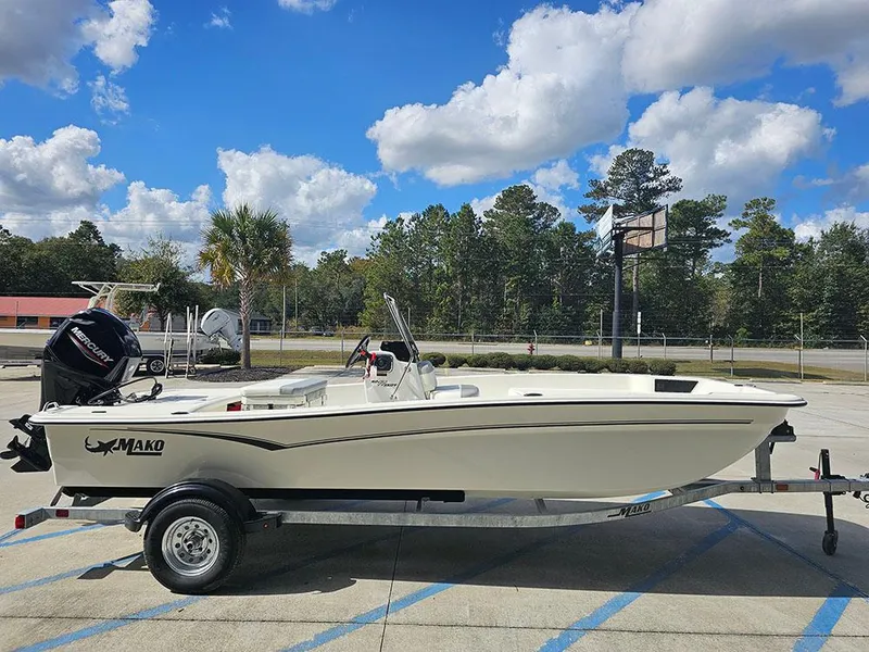 Slide: The Image of 2025 Mako Pro Skiff 17 CC - 6