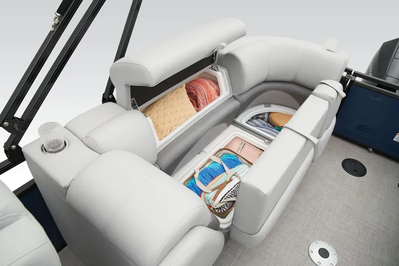 Slide: The Image of Regency 230 DL3 2025 - 54