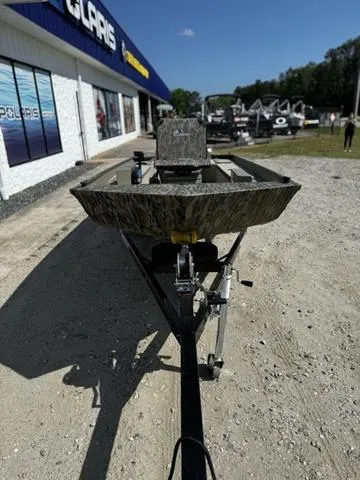 Slide: The Image of  2024 SeaArk 31652 CRAPPIE - 3