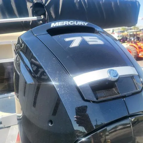 Slide: The Image of Lowe Ultra 180 Cruise 2025 - 3