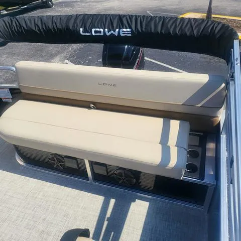 Slide: The Image of Lowe Ultra 180 Cruise 2025 - 9