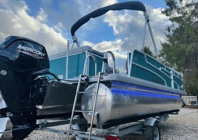 Slide: The Image of Princecraft VECTRA 21 L PONTOON 90HP 2025 - 3