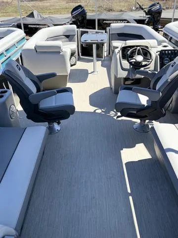 Slide: The Image of 2025 Princecraft VECTRA 23 XT/150 XL boat layout, featuring spacious seating and helm area. - 5