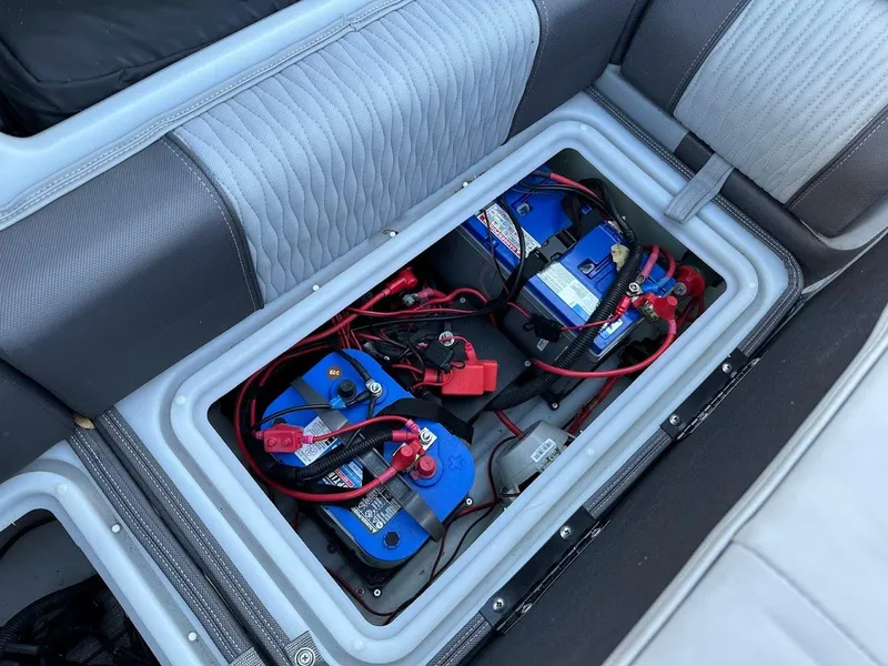 Slide: The Image of Ranger 2300LS 2020 - 57