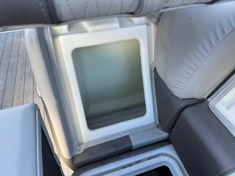 Slide: The Image of Ranger 2300LS 2020 - 59