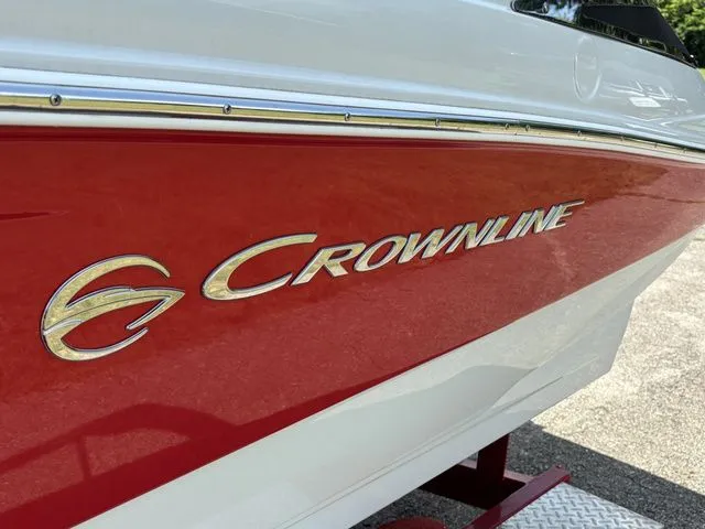 Slide: The Image of Crownline Boats 210 SS 2022 - 12