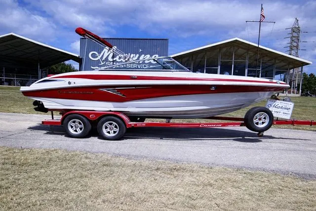 Slide: The Image of Crownline Boats 210 SS 2022 - 30
