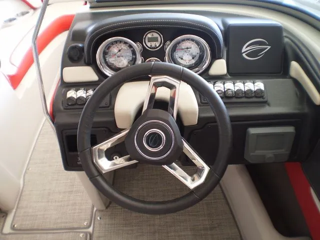 Slide: The Image of Crownline Boats 210 SS 2022 - 5