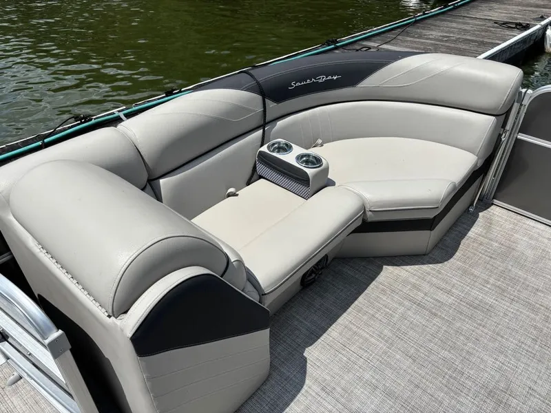 Slide: The Image of South Bay 200 Series S224RS 2.75 2022 - 5