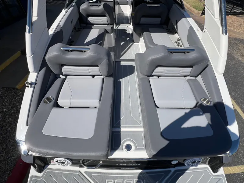 Slide: The Image of Regal LS4 Surf 2025 - 12