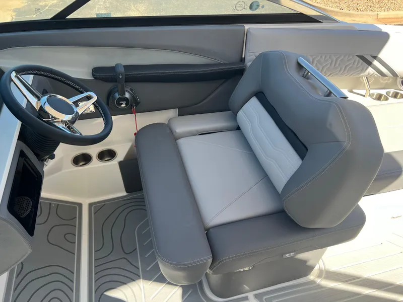 Slide: The Image of Regal LS4 Surf 2025 - 21