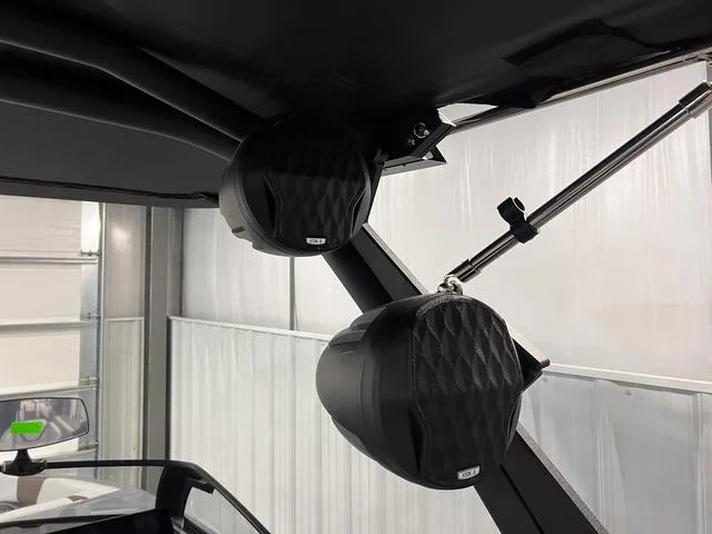 Slide: The Image of Malibu Wakesetter 23 LSV 2025 - 45