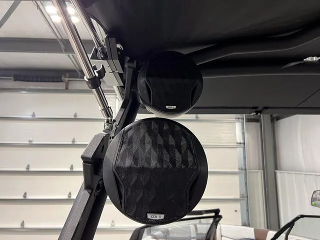 Slide: The Image of Malibu Wakesetter 23 LSV 2025 - 46