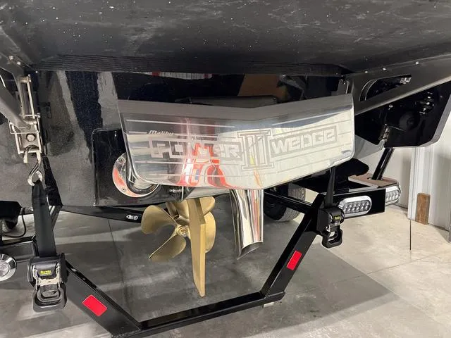 Slide: The Image of Malibu Wakesetter 23 LSV 2025 - 7