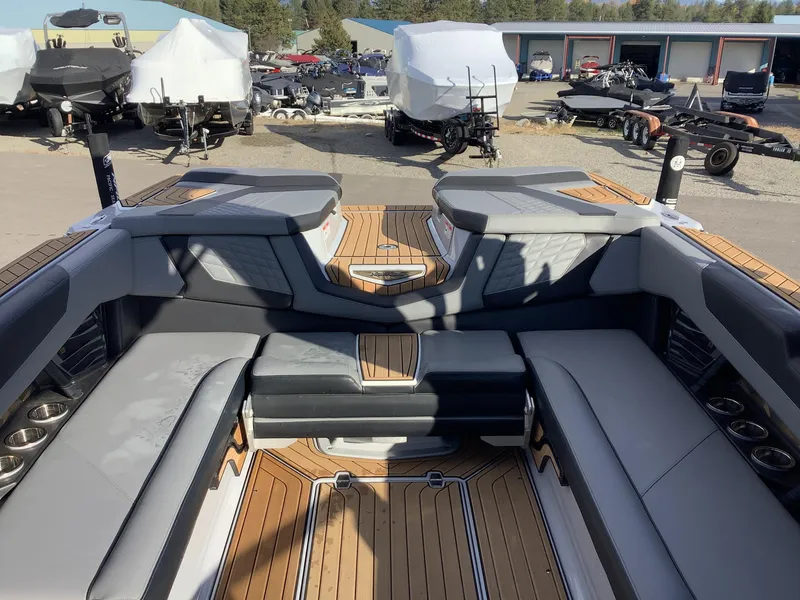 Slide: The Image of Nautique G25 2022 - 11