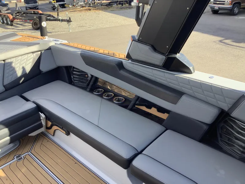 Slide: The Image of Nautique G25 2022 - 12