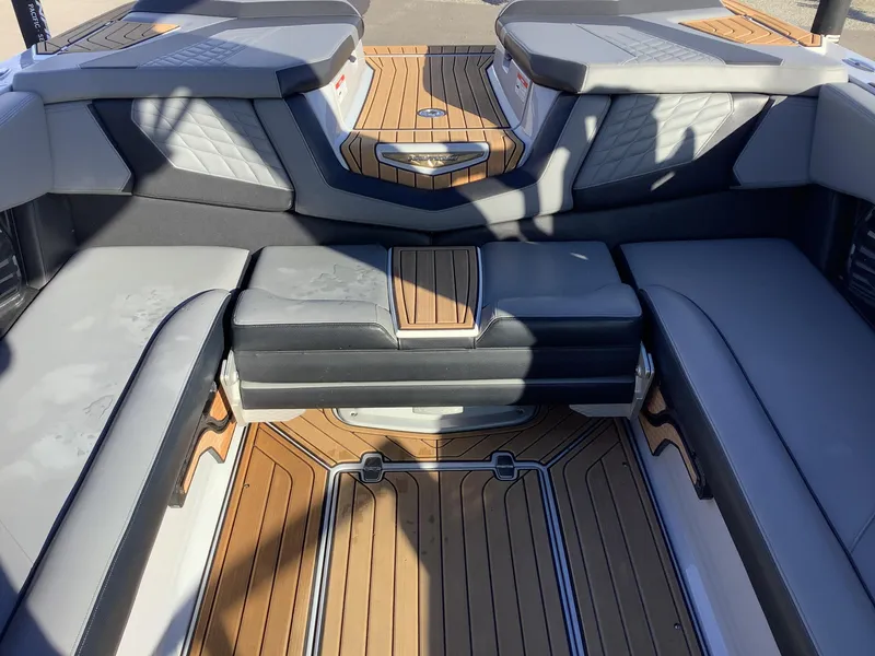 Slide: The Image of Nautique G25 2022 - 22