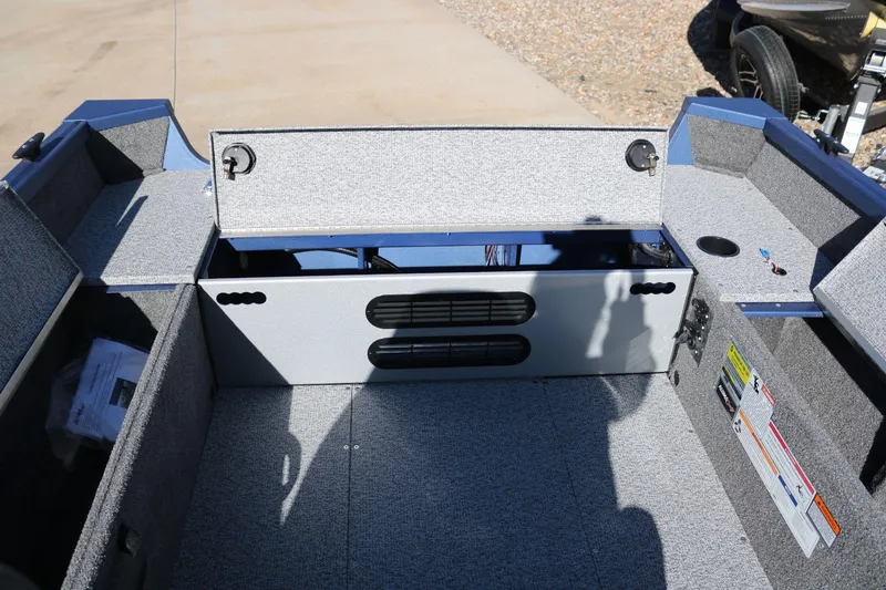 Slide: The Image of Alumacraft Escape 165 Tiller 2024 - 14