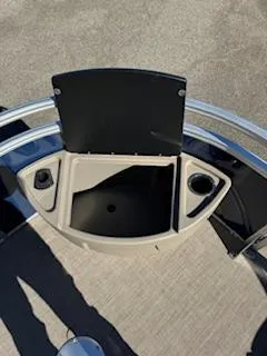 Slide: The Image of Sun Tracker Fishin' Barge 22 DLX 2025 - 74