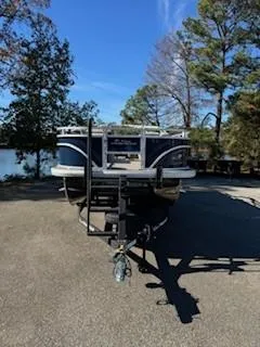 Slide: The Image of Sun Tracker Fishin' Barge 22 DLX 2025 - 76