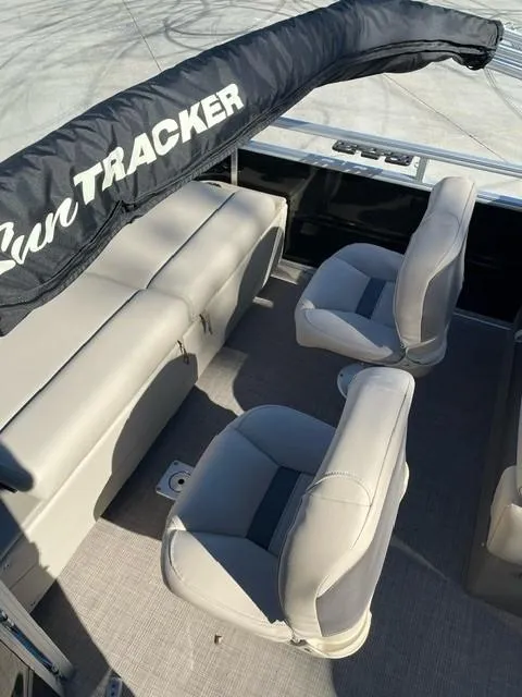 Slide: The Image of Sun Tracker SportFish 22 XP3 2025 - 80