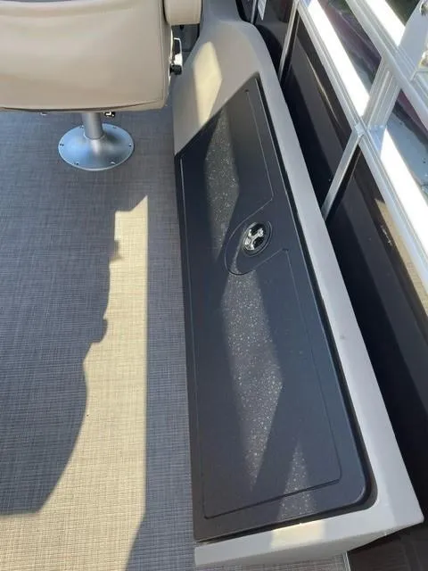 Slide: The Image of Sun Tracker SportFish 22 XP3 2025 - 83