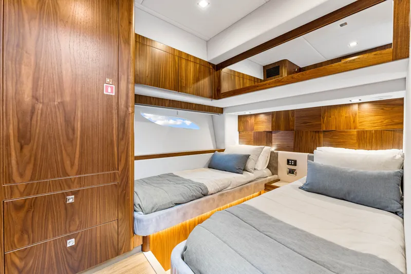 Slide: The Image of Riviera 6000 Sport Yacht 2022 - 33