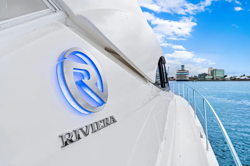 Slide: The Image of Riviera 6000 Sport Yacht 2022 - 37