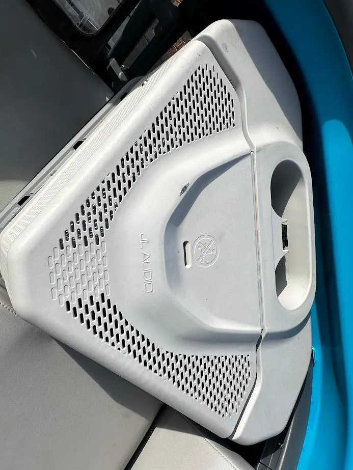 Slide: The Image of 2023 Sea-Doo Switch Cruise 21 storage compartment with ventilation design. - 18