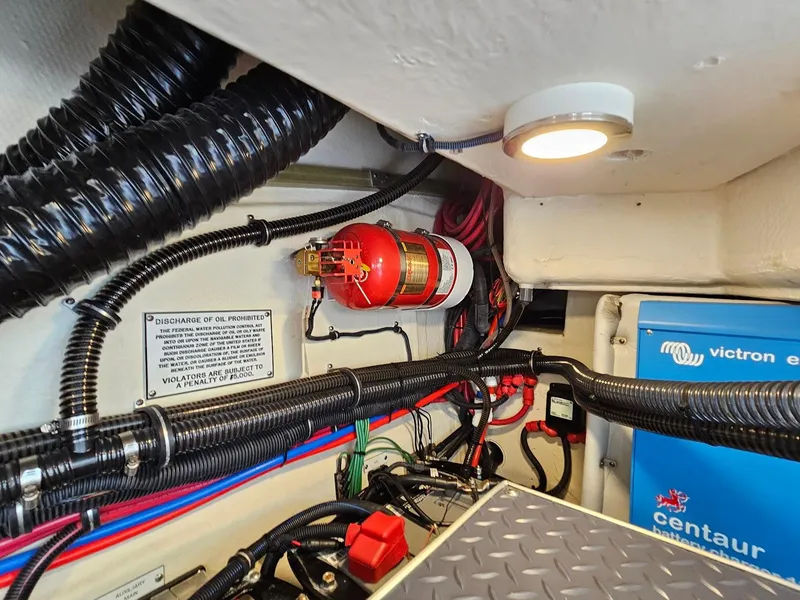 Slide: The Image of Formula 350 Crossover Bowrider 2023 - 50