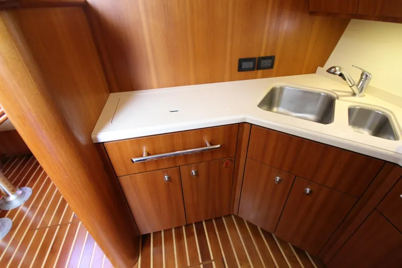 Slide: The Image of Tiara 4200 Open 2007 - 71