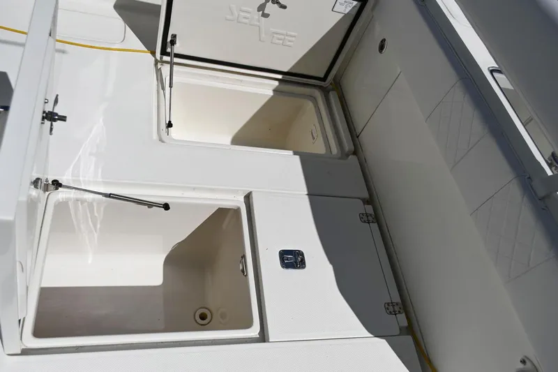 Slide: The Image of 2016 SeaVee 340Z boat storage compartments, open and spacious design. - 10