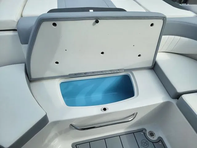 Slide: The Image of Chaparral 23 SSi OB 2025 - 14