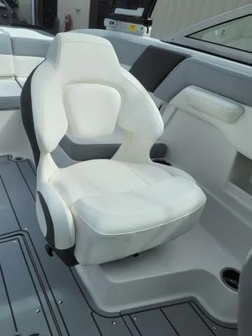 Slide: The Image of Chaparral 23 SSi OB 2025 - 20