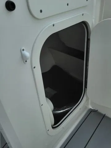 Slide: The Image of Chaparral 23 SSi OB 2025 - 27