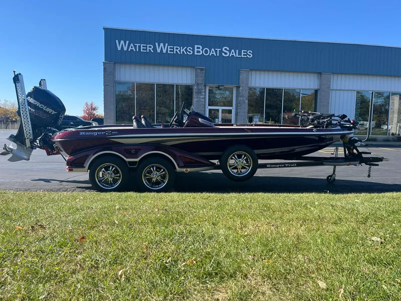 Slide: The Image of 2015 Ranger Z521 Comanche boat at Water Werks Boat Sales dealership. - 2