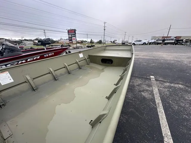 Slide: The Image of Lowe Jon 1648M Aura With Mercury 25hp Tiller 2025 - 4