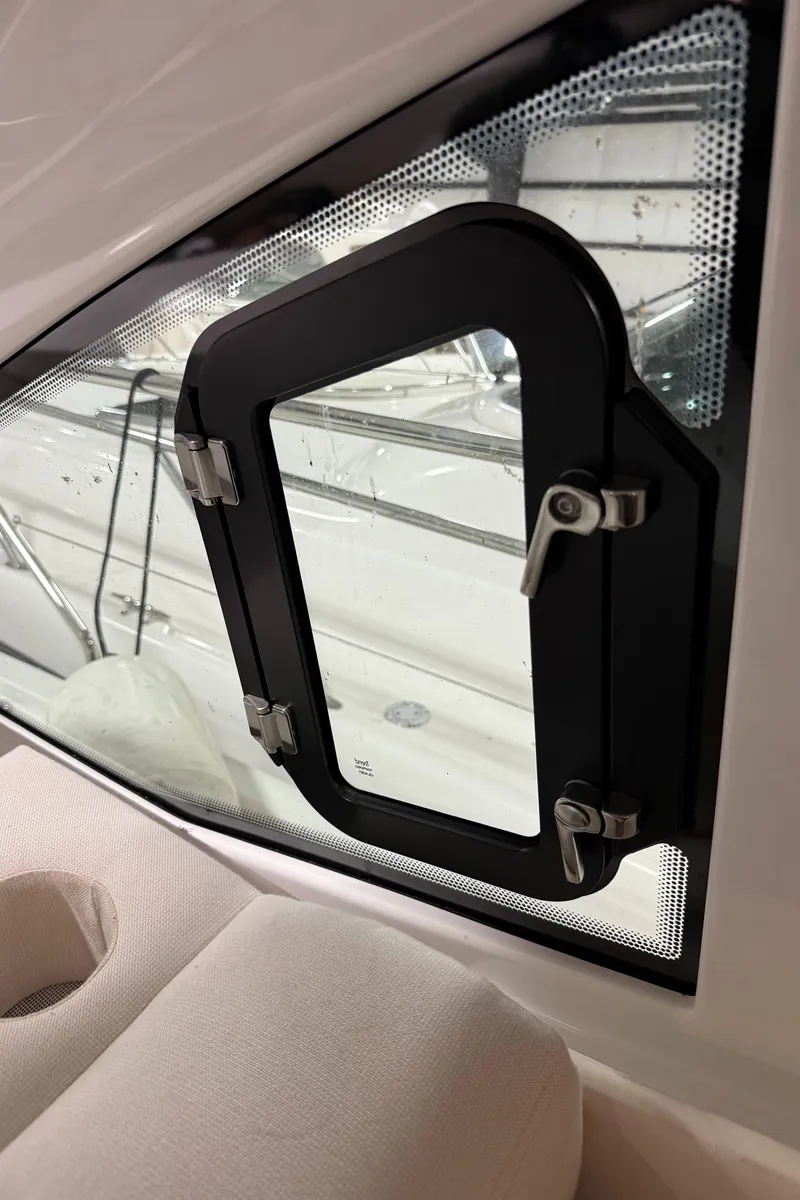 Slide: The Image of Opening helm window - 15