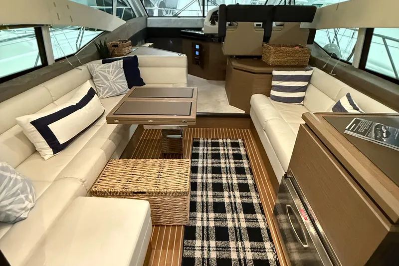 Slide: The Image of Salon - 2