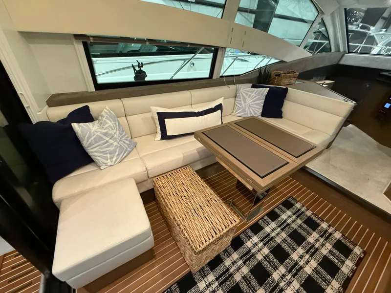 Slide: The Image of Port salon - 3