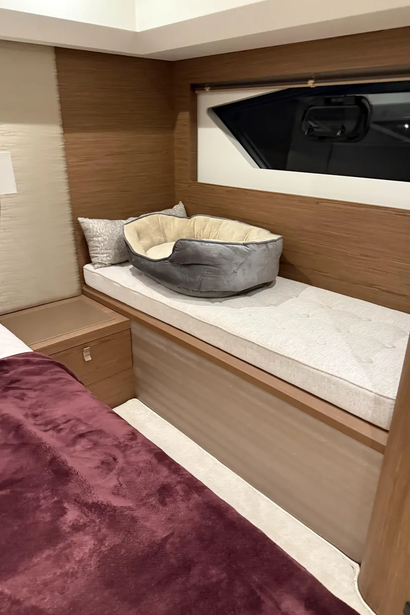 Slide: The Image of Port master loveseat - 33