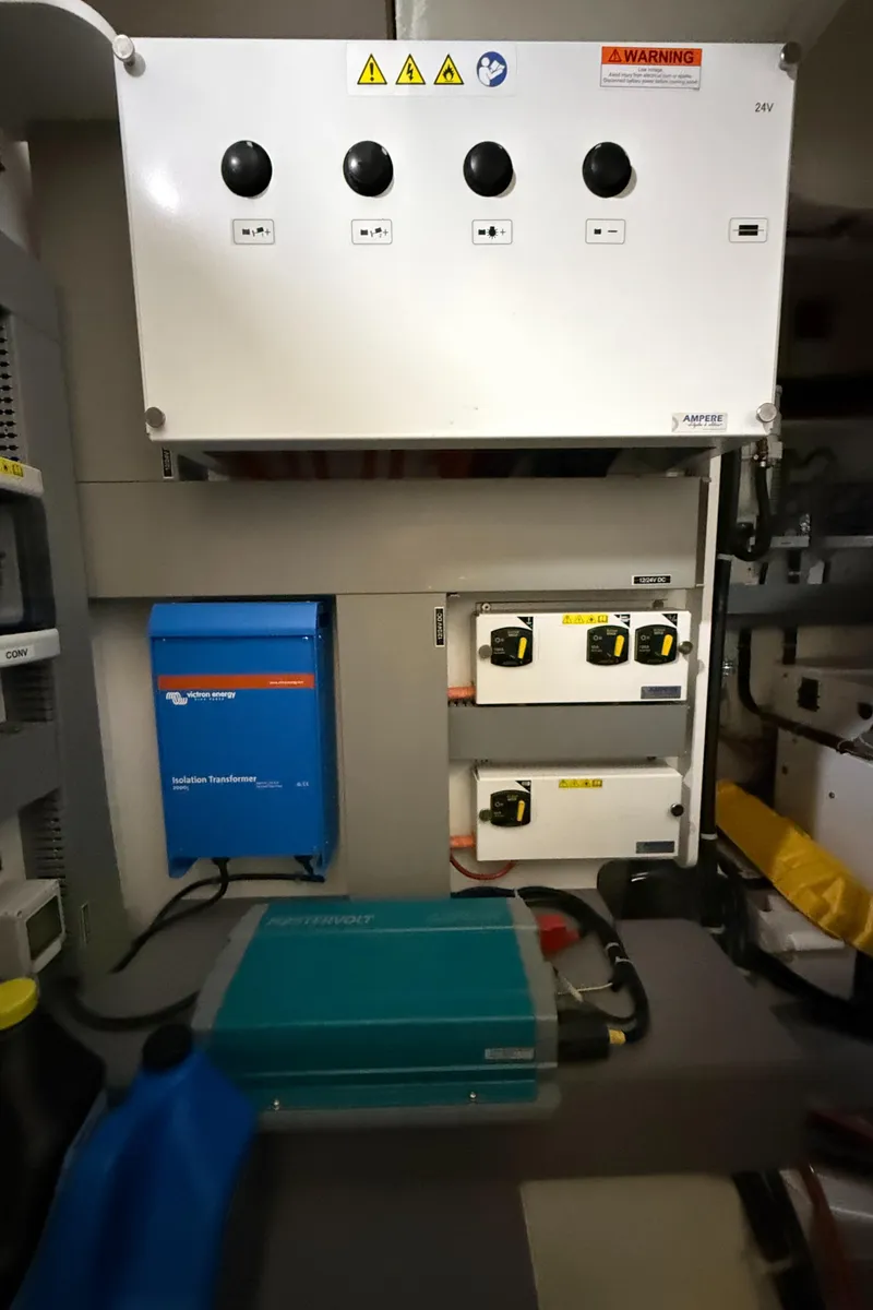 Slide: The Image of Battery changer - 48