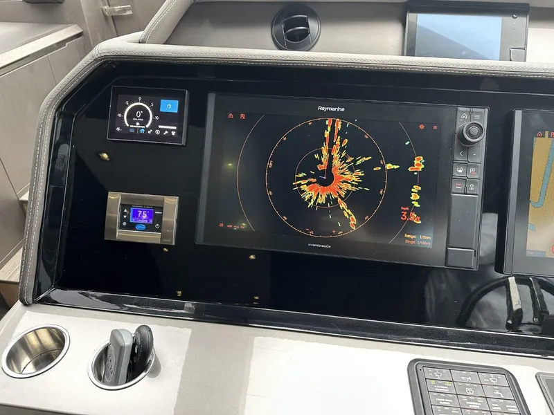 Slide: The Image of Galeon 650 Sky 2019 - 67