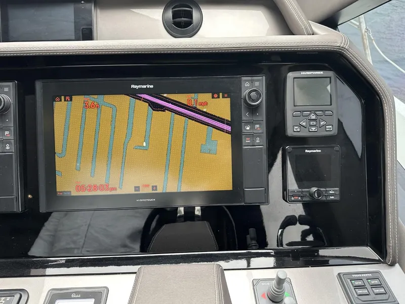 Slide: The Image of Galeon 650 Sky 2019 - 71