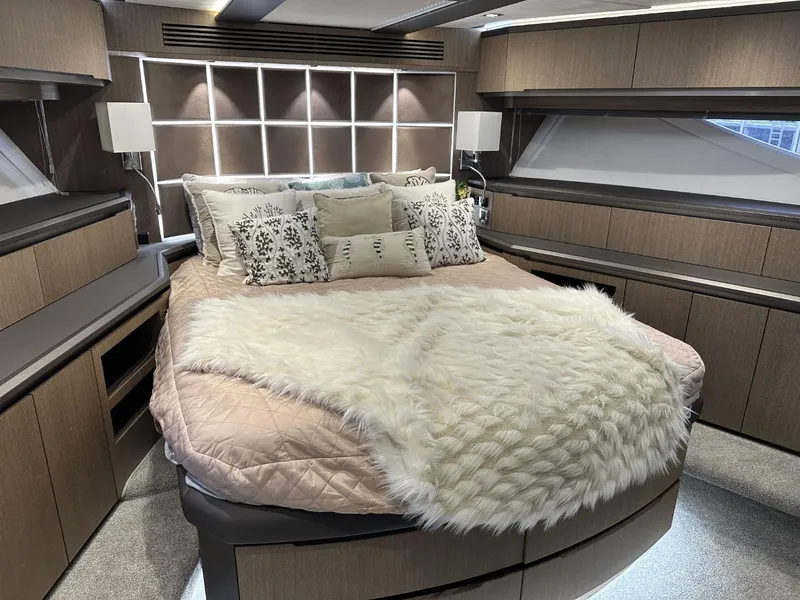 Slide: The Image of Galeon 650 Sky 2019 - 74