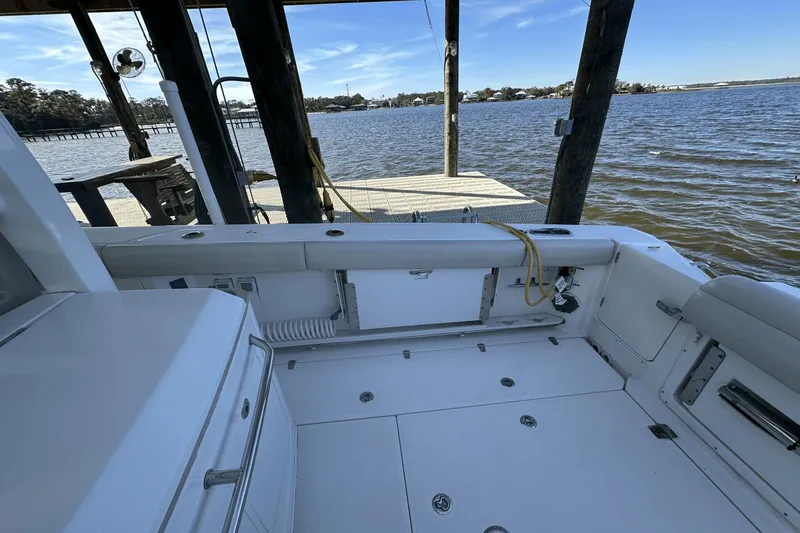 Slide: The Image of Boston Whaler 380 Outrage 2018 - 13