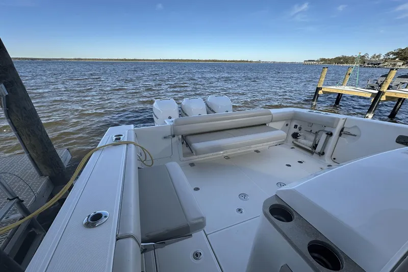 Slide: The Image of Boston Whaler 380 Outrage 2018 - 14