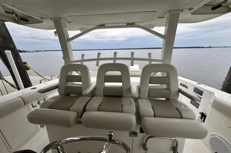 Slide: The Image of Boston Whaler 380 Outrage 2018 - 18