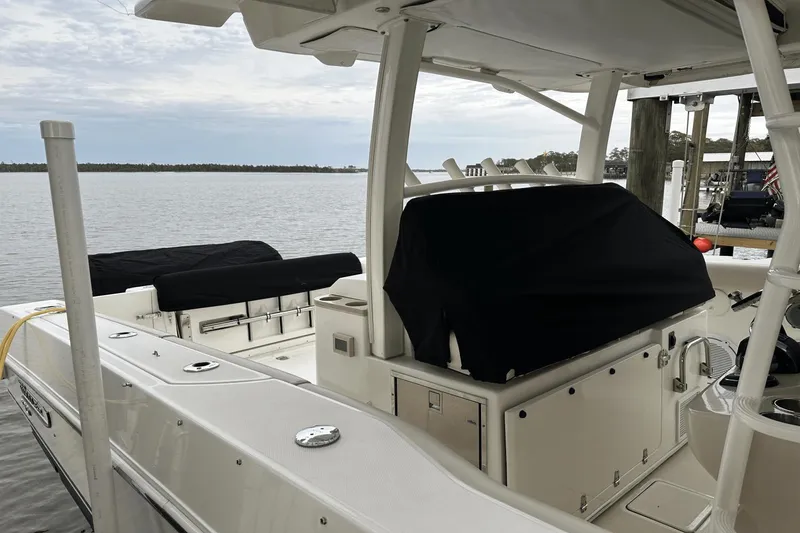 Slide: The Image of Boston Whaler 380 Outrage 2018 - 22